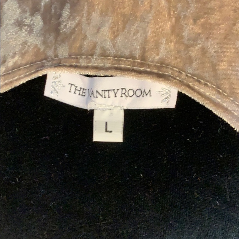 Stone crushed velvet ruffled top Vanity Room, M - Picture 2 of 4